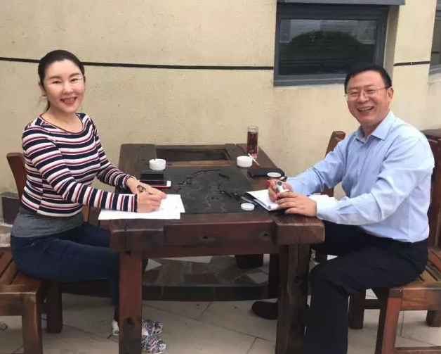 吉林寰旗科技赵总裁带领团队走进柏明顿课堂当场签约了阿米巴经营咨询项目 吉林寰旗科技赵总裁带领团队走进柏明顿课堂当场签约了阿米巴经营咨询项目