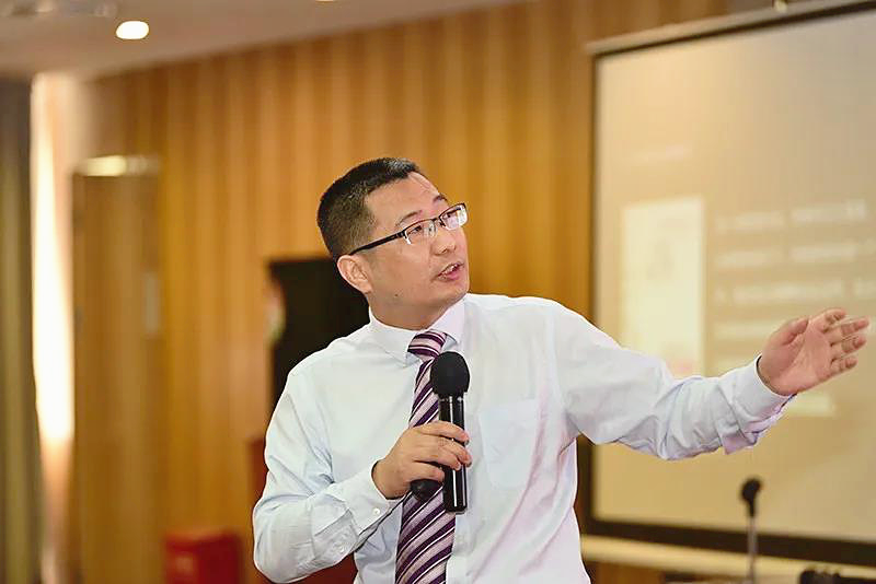 柏明顿资深顾问 吴志华老师 柏明顿资深顾问 吴志华老师