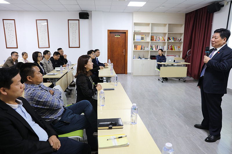 柏明顿赵澄旻老师 柏明顿赵澄旻老师