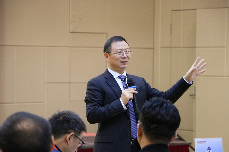 柏明顿董事长首席顾问胡八一博士 柏明顿董事长首席顾问胡八一博士